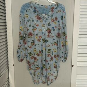 Beautiful flower top